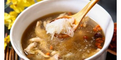 【滋补炖品】来一锅补身子的燕窝炖老母鸡汤