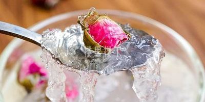 爱美的女士一定非常喜欢的那款梦幻玫瑰炖燕窝