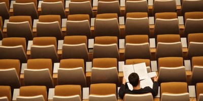 马来西亚一年硕士也是很多，各位可以了解下